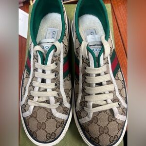 Size 8.5 - Gucci Tennis 1977 Beige Ebony Womens